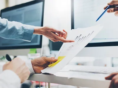 Отразяващ материал - позволява ви да летите в тъмното