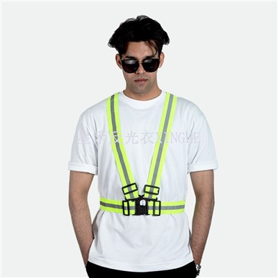 Предпазна жилетка с флуоресцентен светлоотразителен колан